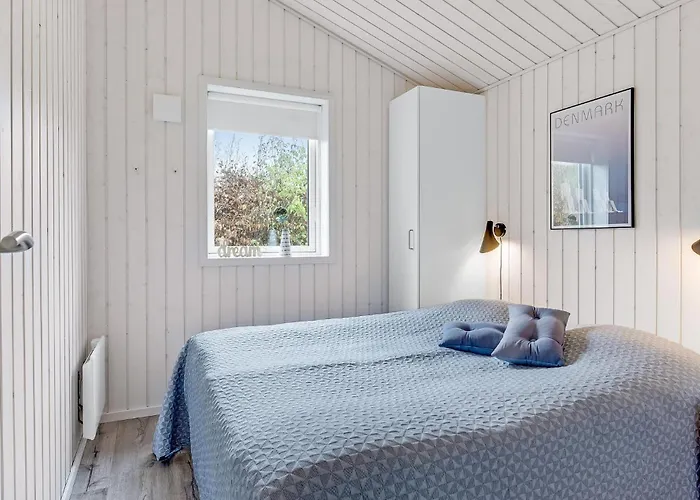 5 Bedroom Amazing Home In Sydals Sarup photo