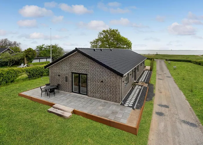4 Bedroom Cozy Home In Rudkobing Spodsbjerg photo