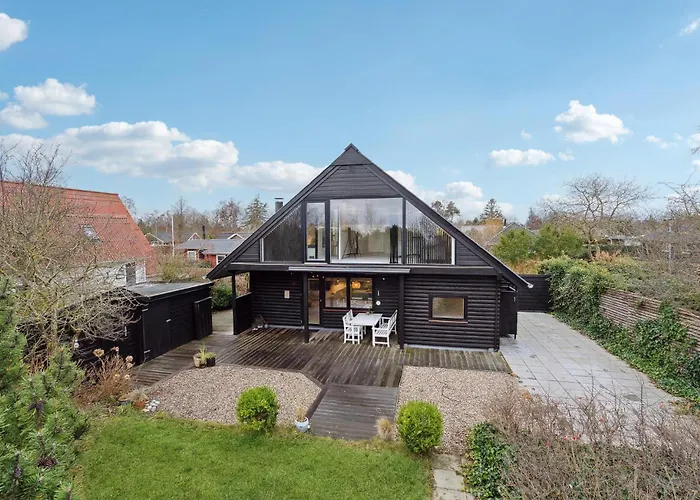 3 Bedroom Beautiful Home In Sydals Skovmose photo