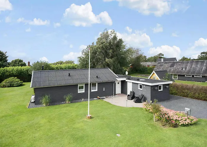 Cottage Close To The Beach, Skovs-Hojrup photo