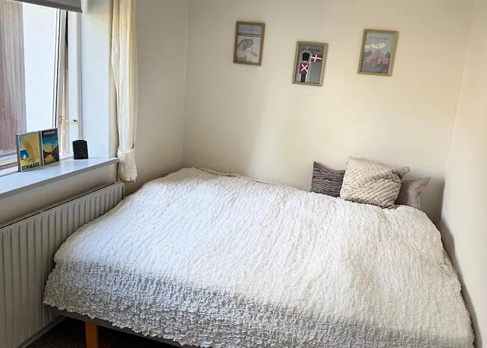 Hyggeligt Vaerelse Med Faelles Opholdsrum Og Toilet Lunderskov photo