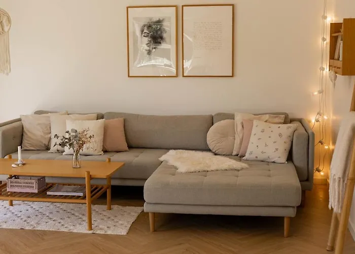 Фото Вилла Newly Renovated Modern House In Brons Скербек