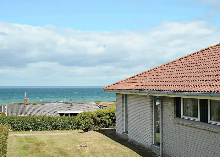 Photo de Four-Bedroom Holiday Home In Bogense 3 Skåstrup